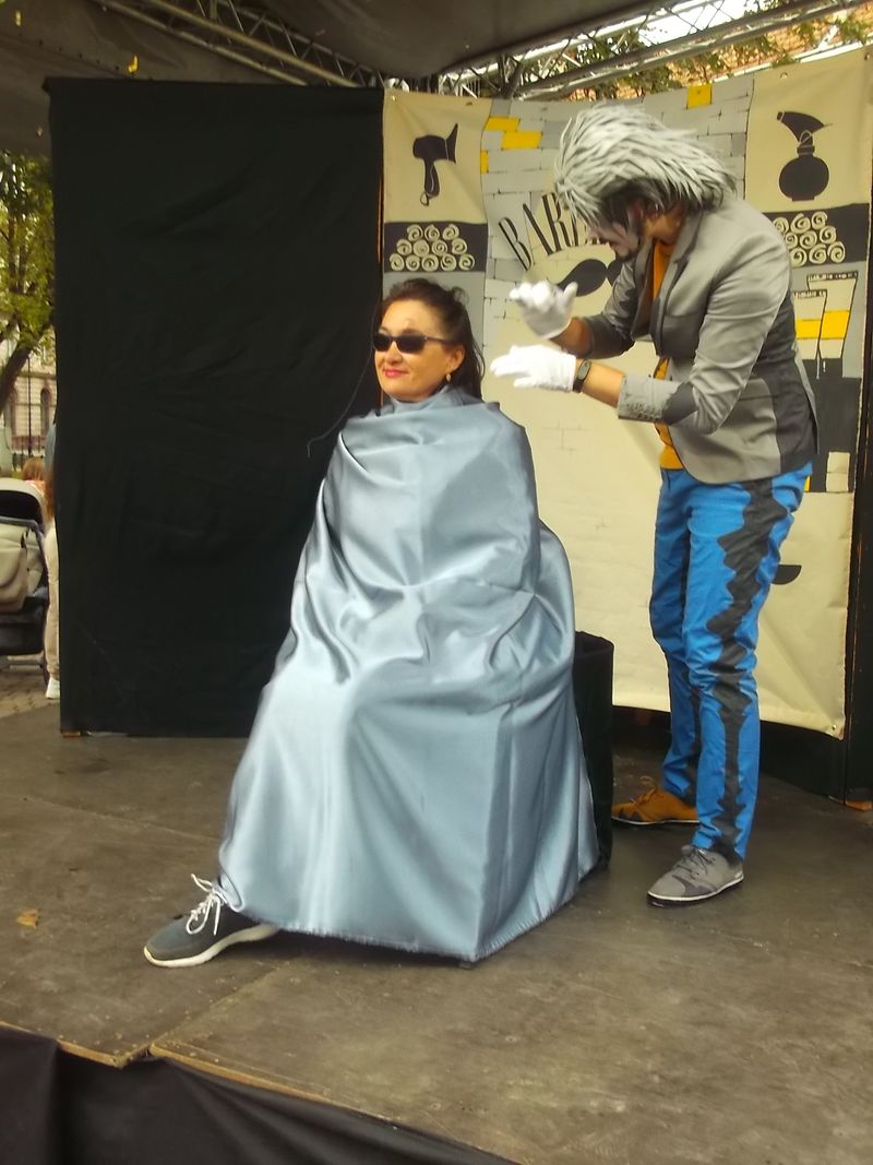 © Andrei  Kolyaskin - Living  sculptures  show  on  the  central  part  of  Ivano - Frankivsk  City , Ukraine .