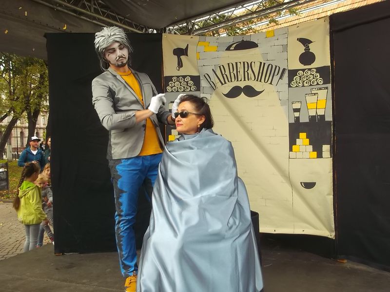 © Andrei  Kolyaskin - Living  sculptures  show  on  the  central  part  of  Ivano - Frankivsk  City , Ukraine .