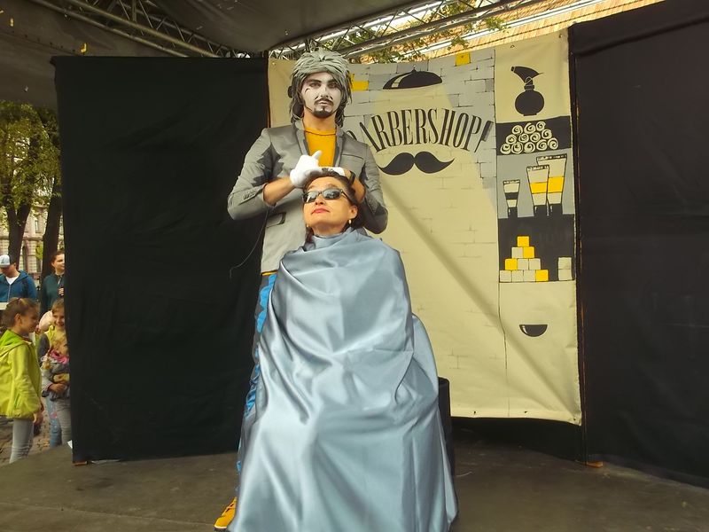 © Andrei  Kolyaskin - Living  sculptures  show  on  the  central  part  of  Ivano - Frankivsk  City , Ukraine .