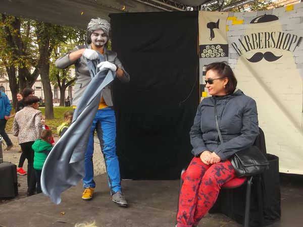 © Andrei  Kolyaskin - Living  sculptures  show  on  the  central  part  of  Ivano - Frankivsk  City , Ukraine .