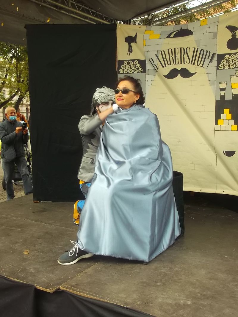 © Andrei  Kolyaskin - Living  sculptures  show  on  the  central  part  of  Ivano - Frankivsk  City , Ukraine .