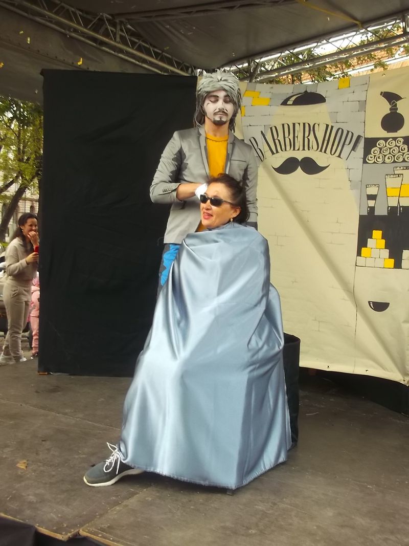 © Andrei  Kolyaskin - Living  sculptures  show  on  the  central  part  of  Ivano - Frankivsk  City , Ukraine .