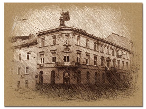 © Andrei  Kolyaskin - Living  house  from  19th  century  in  Lviv  City , Ukraine .