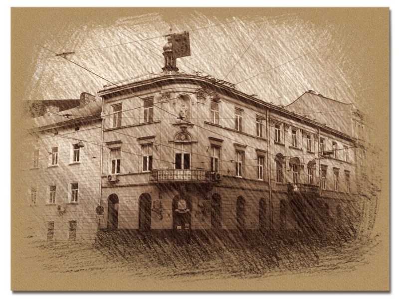 © Andrei  Kolyaskin - Living  house  from  19th  century  in  Lviv  City , Ukraine .