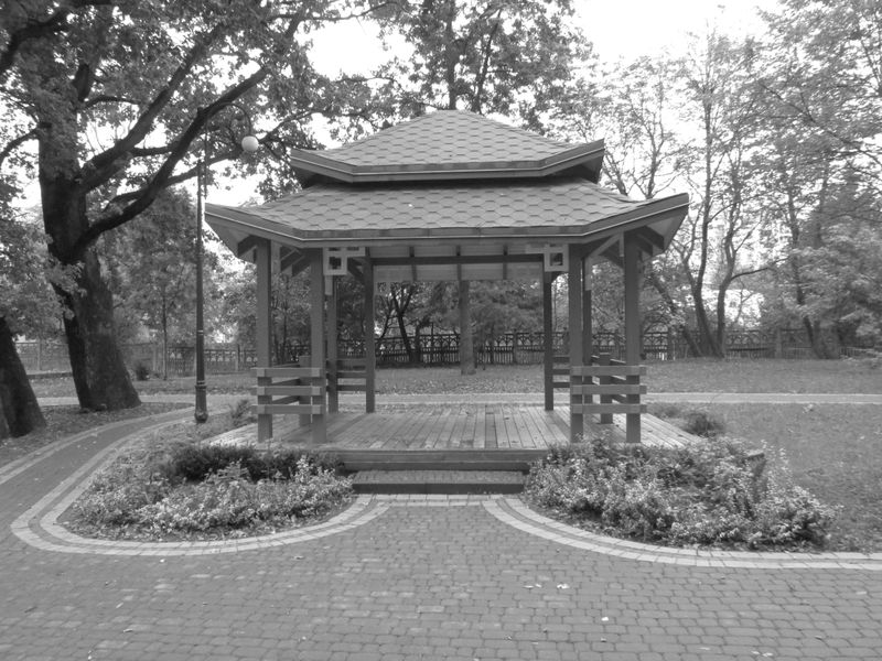 © Andrei  Kolyaskin - Alcove  in  east  style  on  the  central  park  of  Ivano - Frankivsk  City , Ukraine .