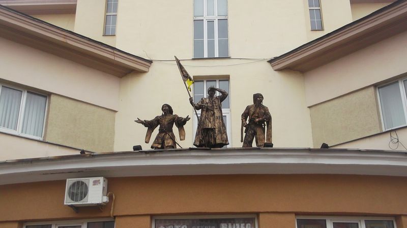 © Andrei  Kolyaskin - Image from the Living  sculptires  in  Ivano - Frankivsk  City  3 photography project