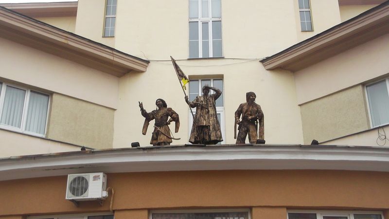 © Andrei  Kolyaskin - Living  sculptures  on  the  Independence  Day  in  Ivano - Frankivsk  City , Ukraine .