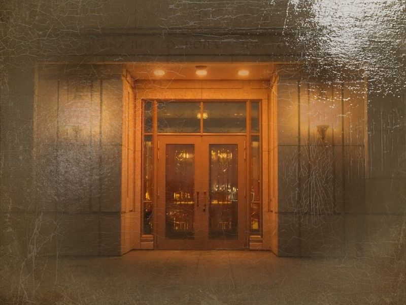 © Andrei  Kolyaskin - Image from the Ukrainian  Kyiv  Temple  in  oil  painting  1 photography project