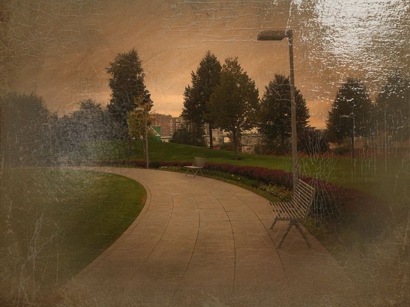 © Andrei  Kolyaskin - Image from the Ukrainian  Kyiv  Temple  in  oil  painting  1 photography project