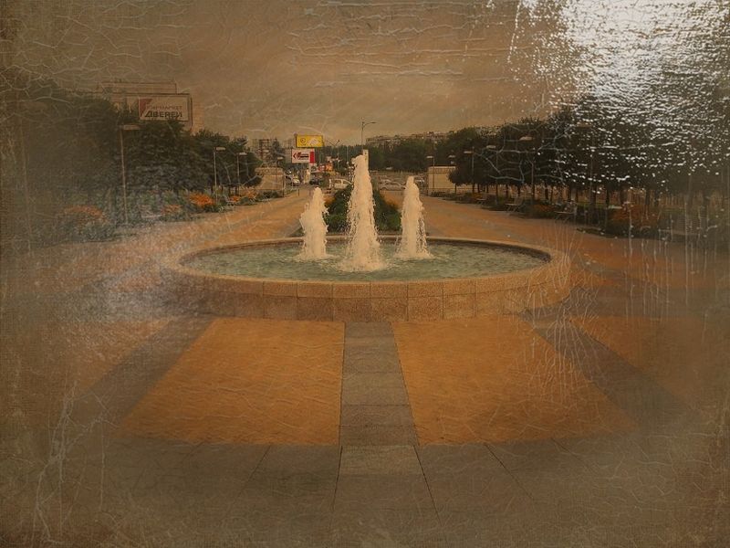 © Andrei  Kolyaskin - Image from the Ukrainian  Kyiv  Temple  in  oil  painting  1 photography project