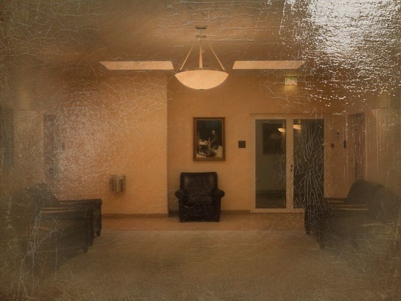 © Andrei  Kolyaskin - Image from the Ukrainian  Kyiv  Temple  in  oil  painting  1 photography project