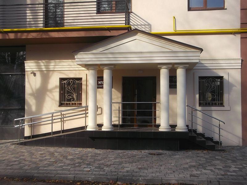© Andrei  Kolyaskin - New  house  of  modern  construction  in  Ivano - Frankivsk  City , Ukraine .