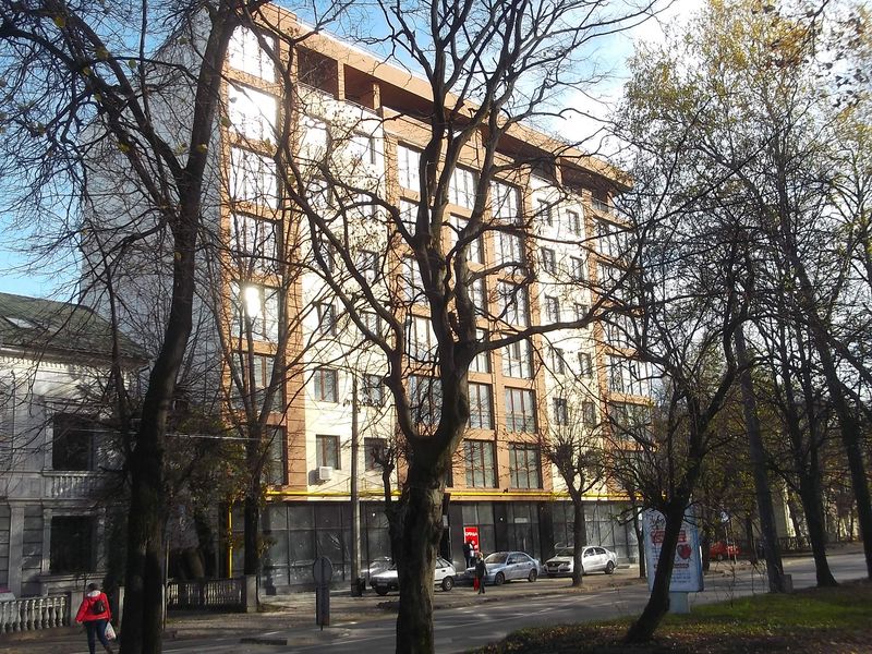 © Andrei  Kolyaskin - New  house  of  modern  construction  in  Ivano - Frankivsk  City , Ukraine .