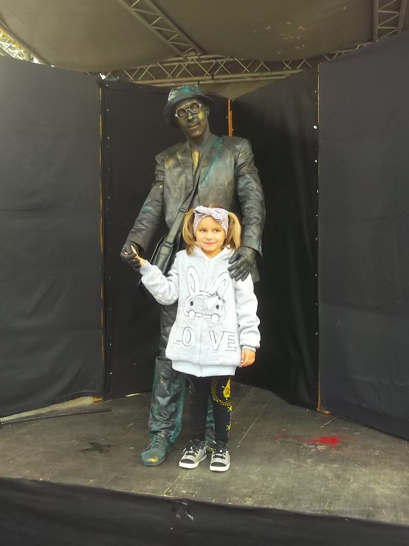 © Andrei  Kolyaskin - Living  sculptures  show  on  the  central  part  of  Ivano - Frankivsk  City , Ukraine .