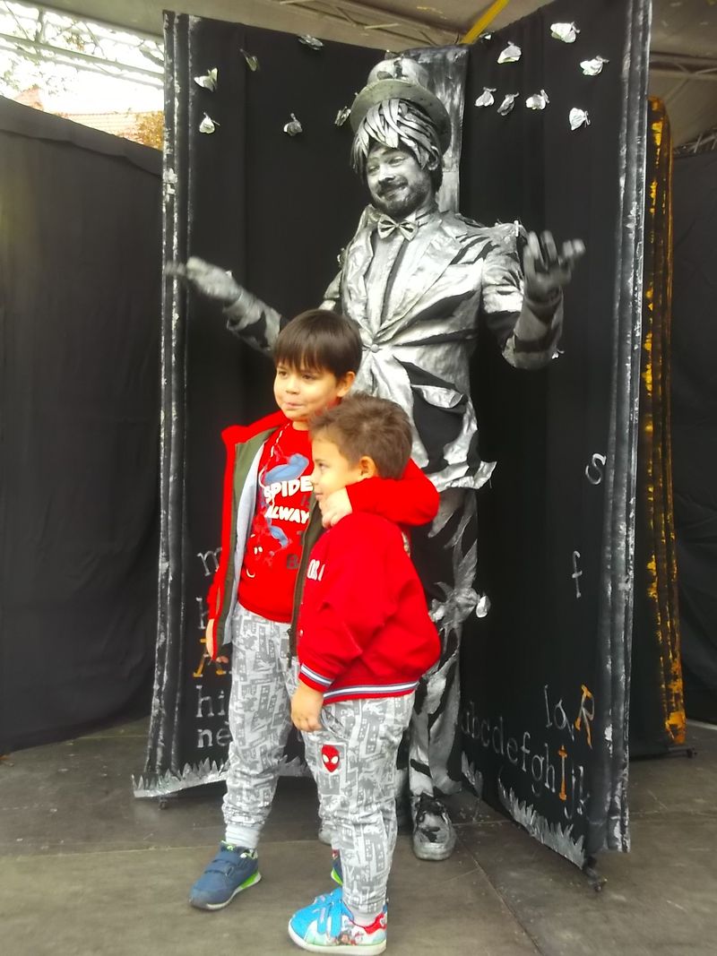 © Andrei  Kolyaskin - Living  sculptures  show  on  the  central  part  of  Ivano - Frankivsk  City , Ukraine .