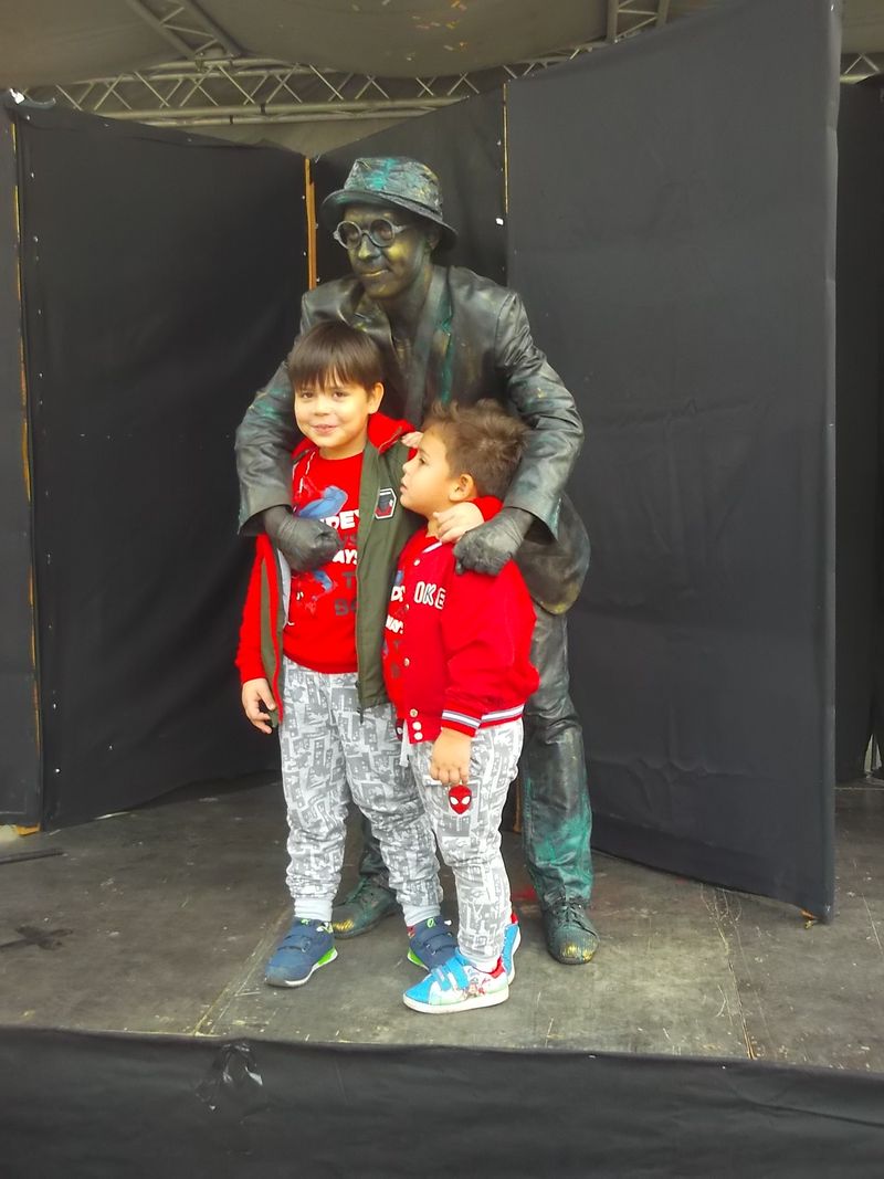 © Andrei  Kolyaskin - Living  sculptures  show  on  the  central  part  of  Ivano - Frankivsk  City , Ukraine .