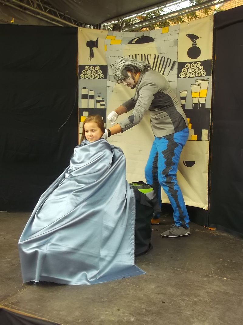 © Andrei  Kolyaskin - Living  sculptures  show  on  the  central   part  of  Ivano - Frankivsk  City , Ukraine .