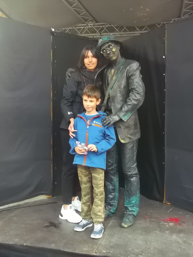 © Andrei  Kolyaskin - Living  sculptures  show  on  the  central   part  of  Ivano - Frankivsk  City , Ukraine .