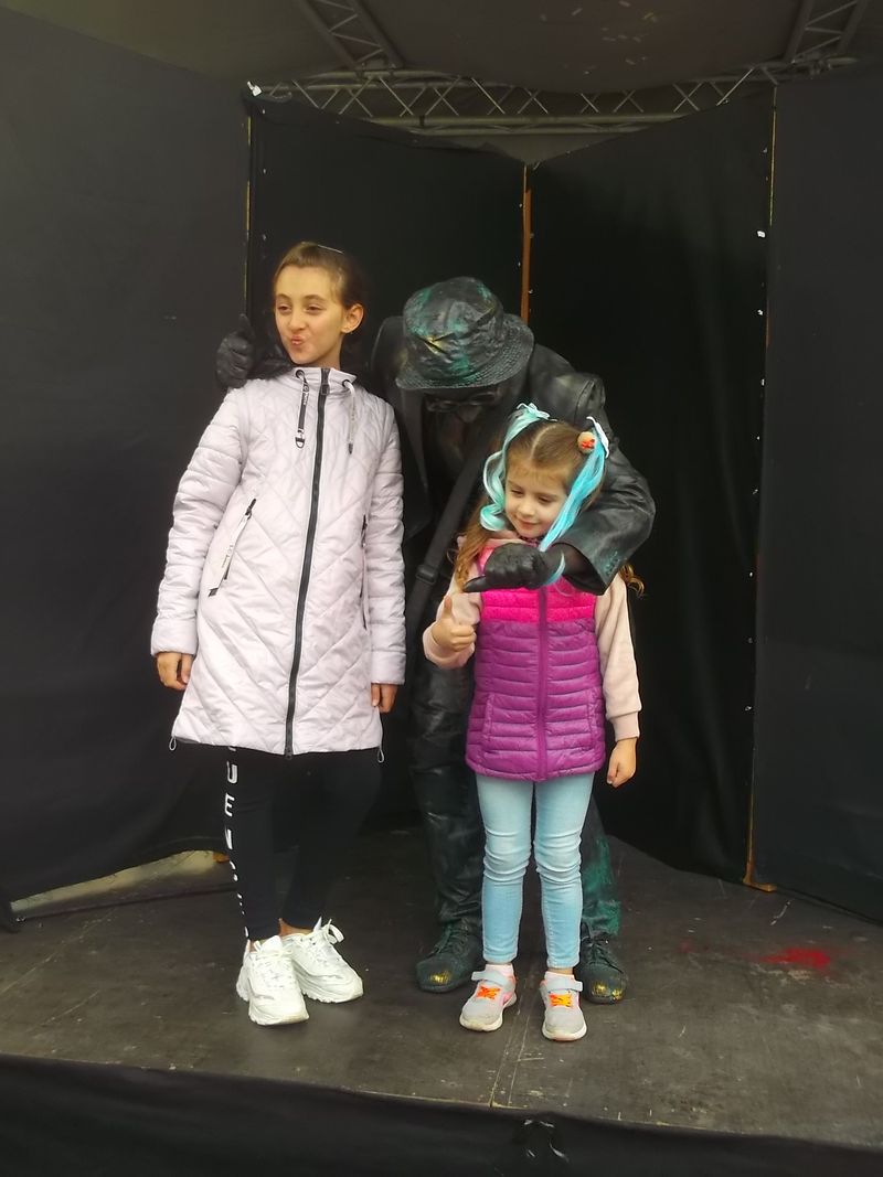 © Andrei  Kolyaskin - Living  sculptures  show  on  the  central   part  of  Ivano - Frankivsk  City , Ukraine .