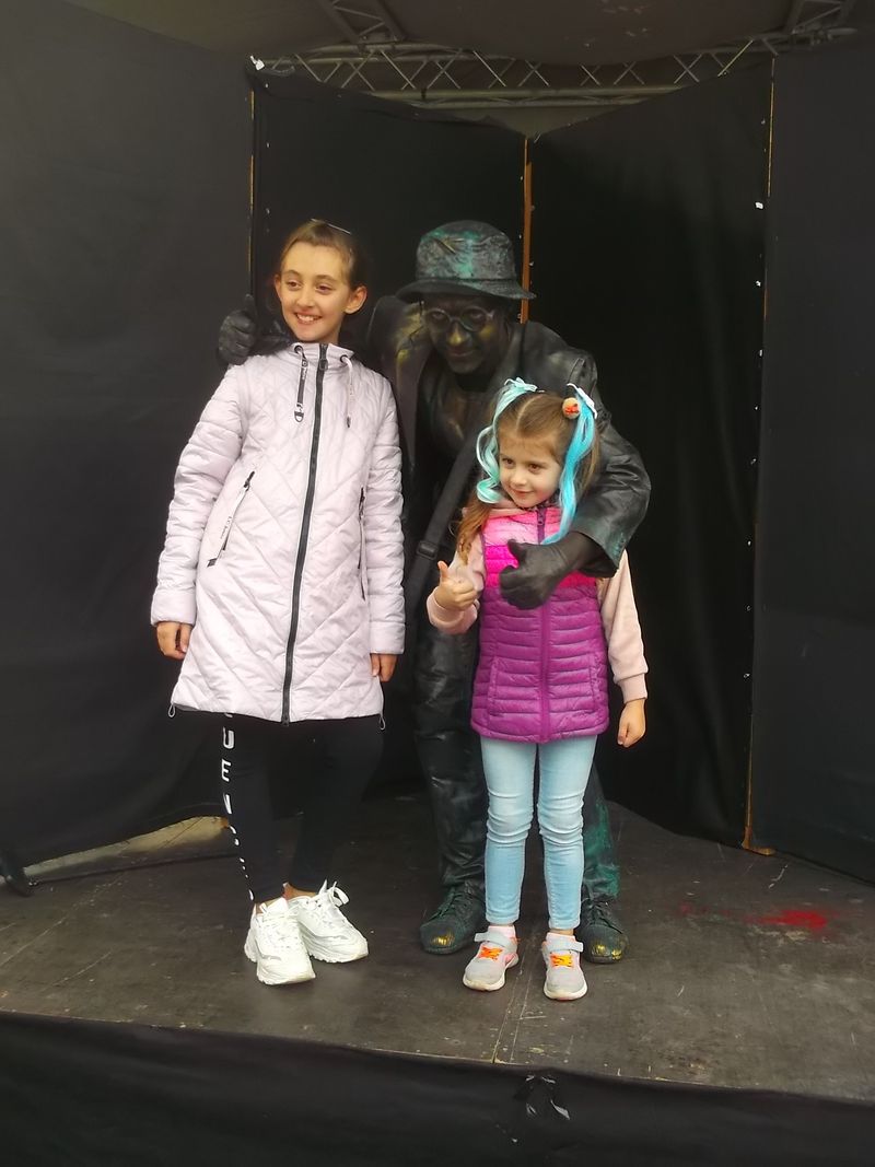 © Andrei  Kolyaskin - Living  sculptures  show  on  the  central   part  of  Ivano - Frankivsk  City , Ukraine .