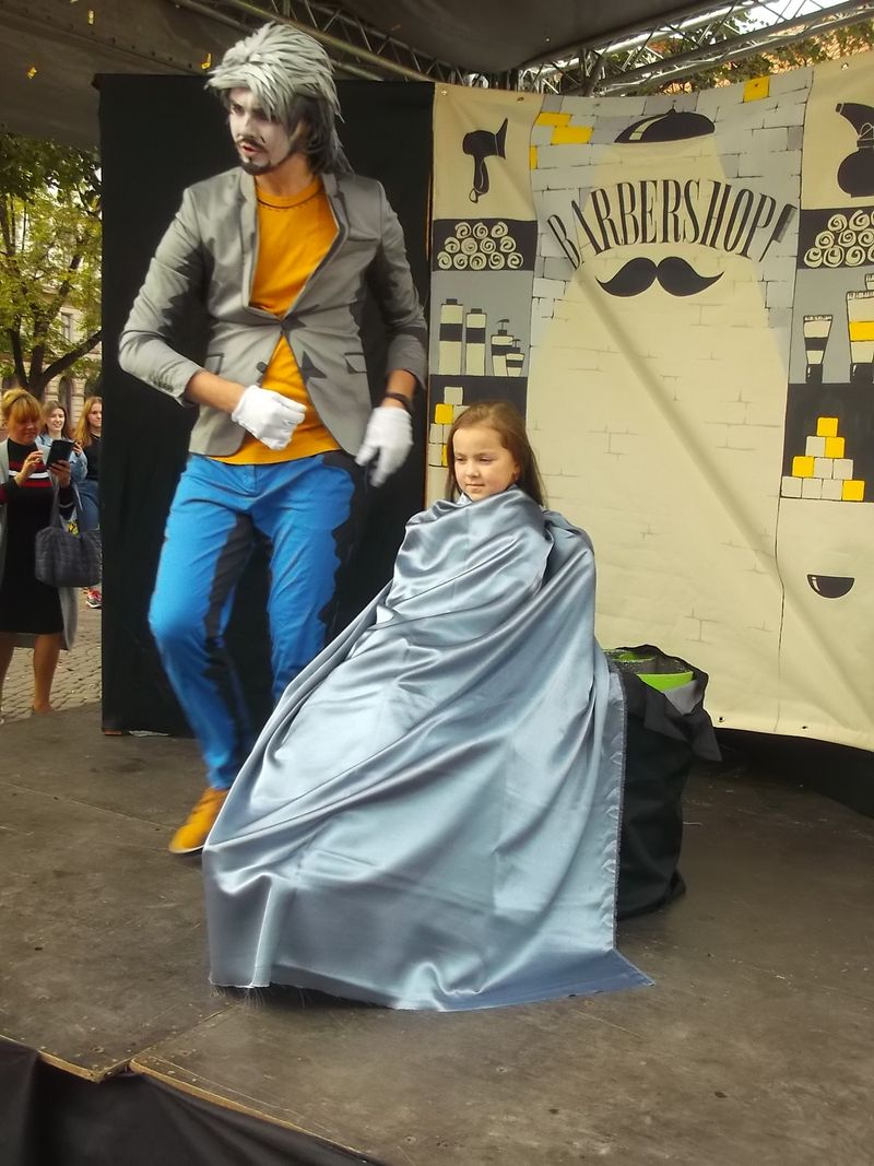 © Andrei  Kolyaskin - Living  sculptures  show  on  the  central   part  of  Ivano - Frankivsk  City , Ukraine .