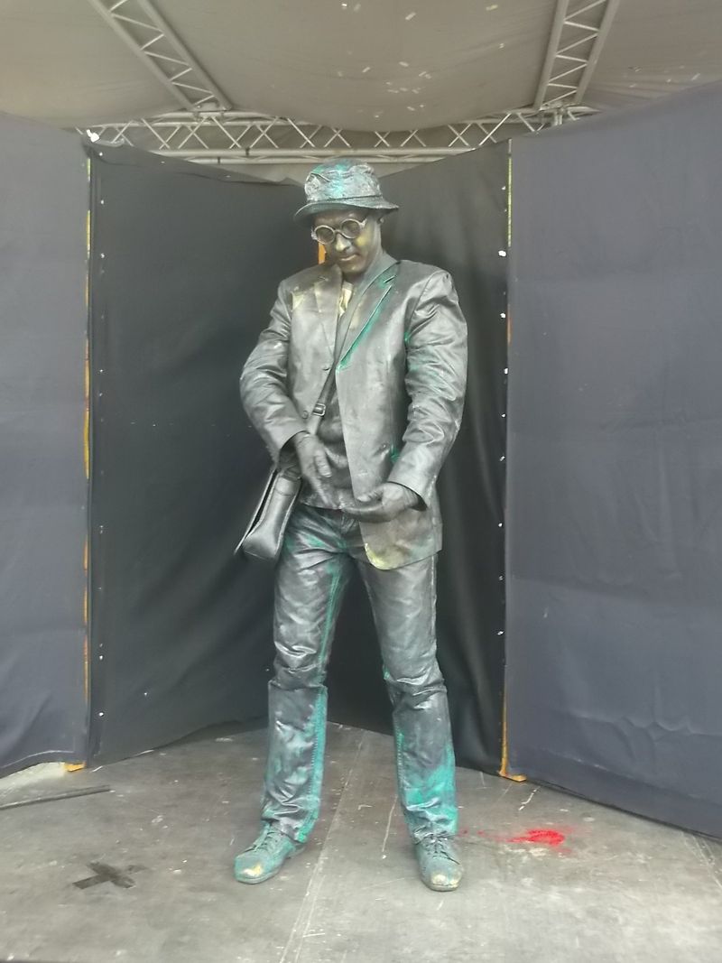 © Andrei  Kolyaskin - Living  sculptures  show  on  the  central  part  of  Ivano - Frankivsk  City , Ukraine .