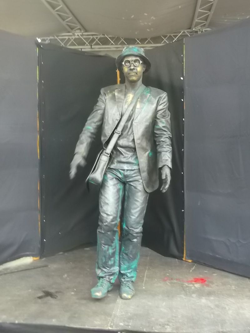 © Andrei  Kolyaskin - Living  sculptures  show  on  the  central  part  of  Ivano - Frankivsk  City , Ukraine .