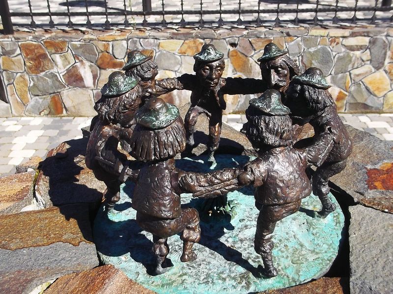 © Andrei  Kolyaskin - Sculpture  on  the  Synevir  pass  in  Mezhygirya  area  of  Zacarpatian  region , Ukraine .