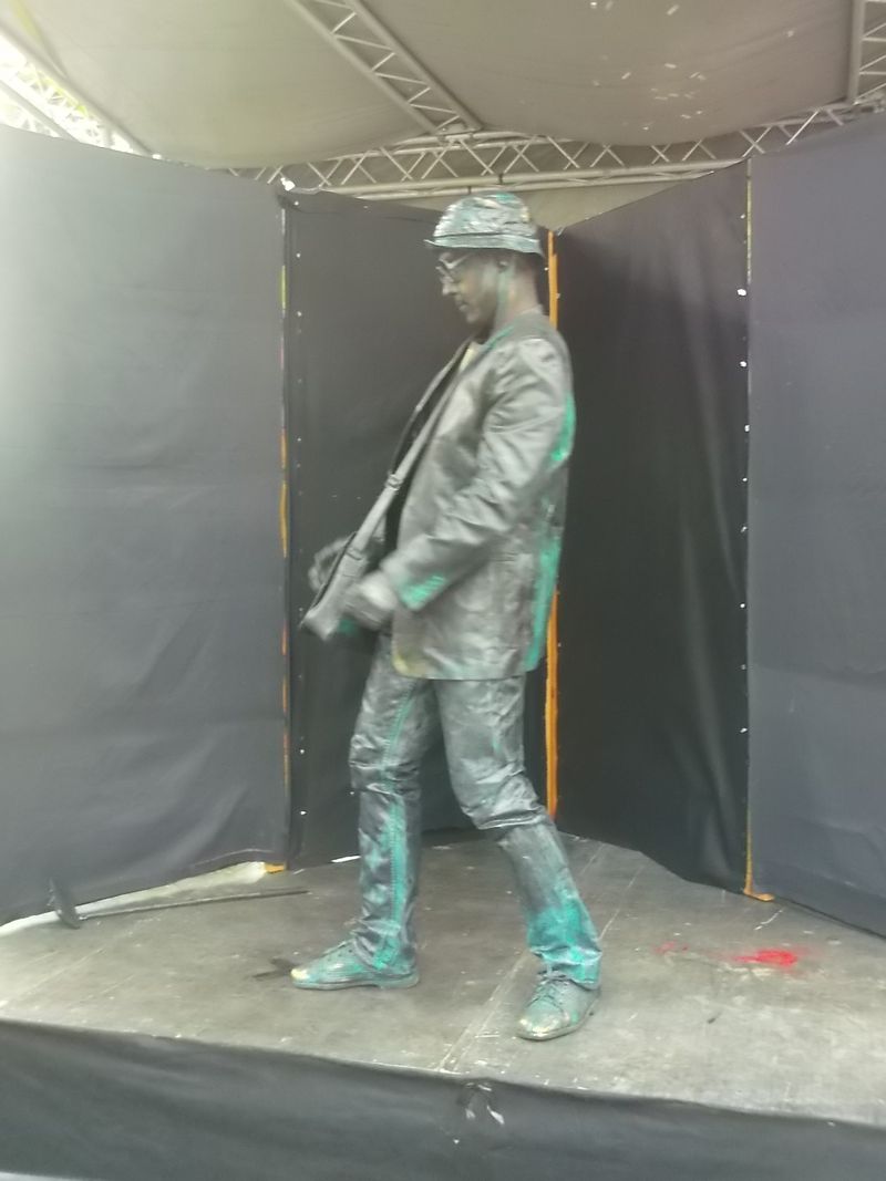 © Andrei  Kolyaskin - Living  sculptures  show  on  the  central  part  of  Ivano - Frankivsk  City , Ukraine .