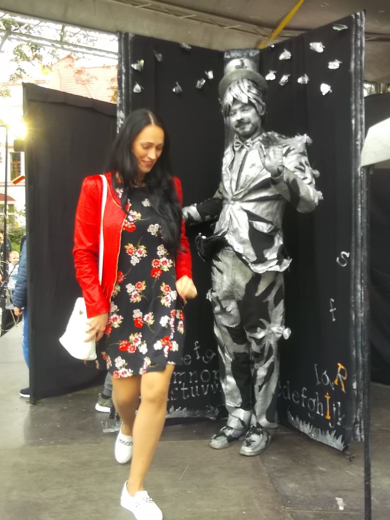 © Andrei  Kolyaskin - Living  sculptures  show  on  the  central  part  of  Ivano - Frankivsk  City , Ukraine .