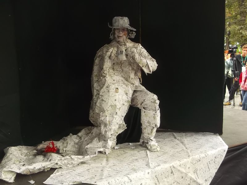 © Andrei  Kolyaskin - Living  sculptures  show  on  the  central  part  of  Ivano - Frankivsk  City , Ukraine .