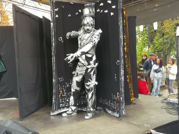 © Andrei  Kolyaskin - Living  sculptures  show  on  the  central  part  of  Ivano - Frankivsk  City , Ukraine .