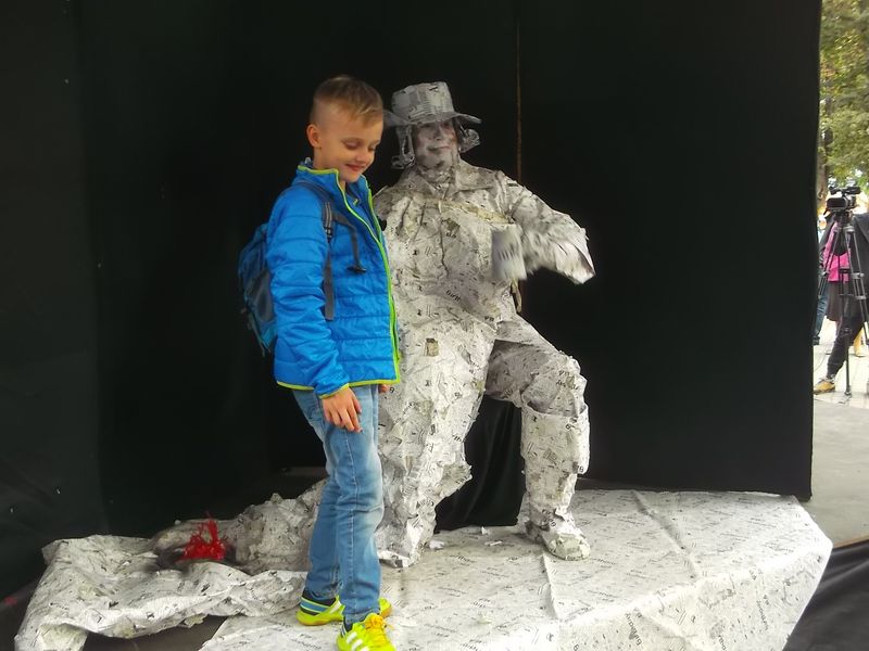 © Andrei  Kolyaskin - Living  sculptures  show  on  the  central  part  of  Ivano - Frankivsk  City , Ukraine .