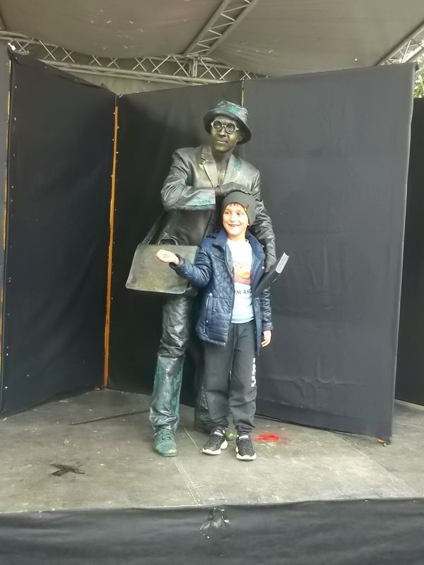 © Andrei  Kolyaskin - Living  sculptures  show  on  the  central  part  of  Ivano - Frankivsk  City , Ukraine .