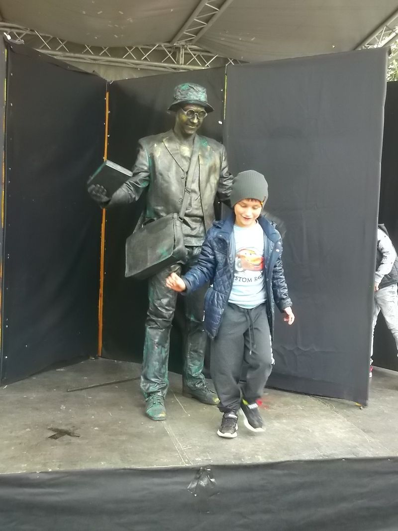 © Andrei  Kolyaskin - Living  sculptures  show  on  the  central  part  of  Ivano - Frankivsk  City , Ukraine .