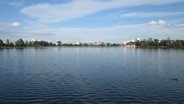 © Andrei  Kolyaskin - On  the  City  Lake  of  Ivano - Frankivsk  City , Ukraine .