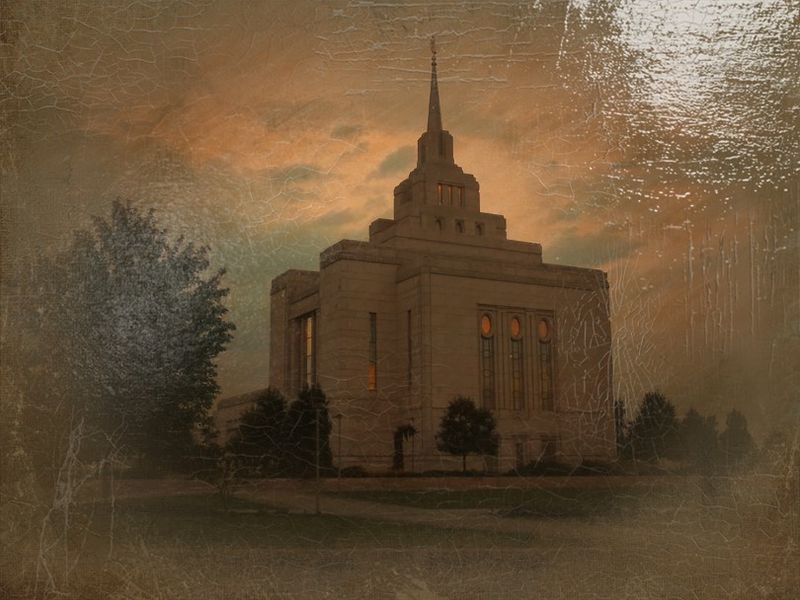 © Andrei  Kolyaskin - Image from the Ukrainian  Kyiv  Temple  in  oil  painting  3 photography project