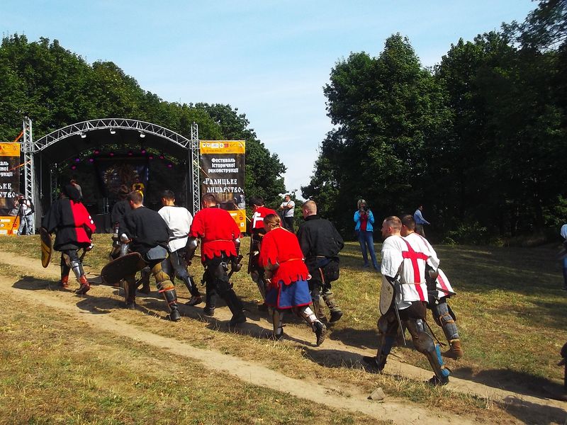 © Andrei  Kolyaskin - Image from the Festival  Galician  Chivalry in  Galych 2 photography project