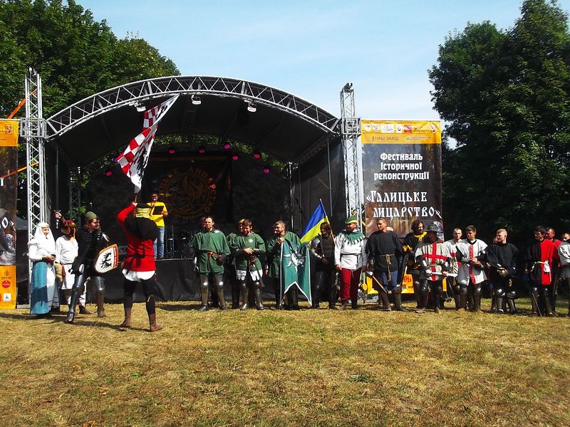 © Andrei  Kolyaskin - Image from the Festival  Galician  Chivalry in  Galych 2 photography project