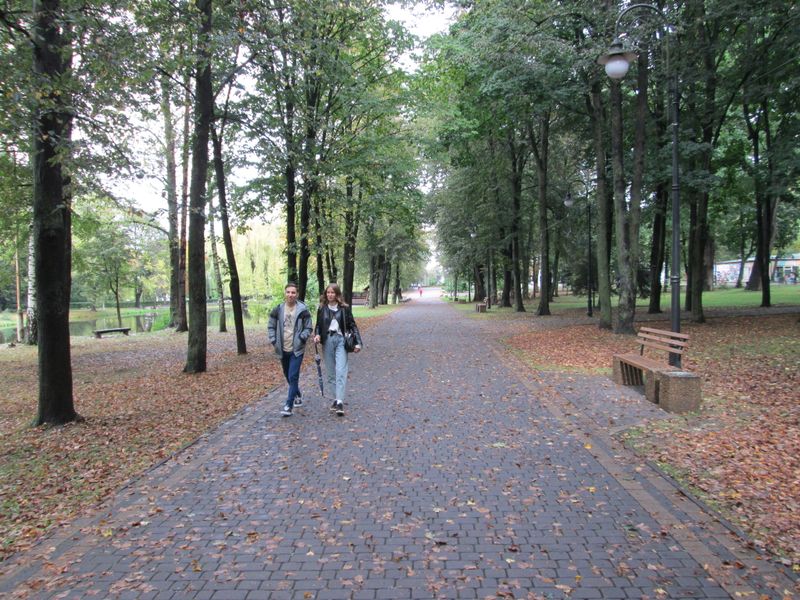 © Andrei  Kolyaskin - Alley  on  the  central  park  of  Ivano - Frankivsk  City , Ukraine .