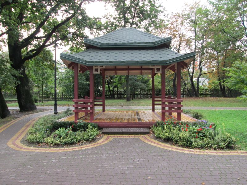 © Andrei  Kolyaskin - Alcove  in  east  style  on  the  central  park  of  Ivano - Frankivsk  City , Ukraine .