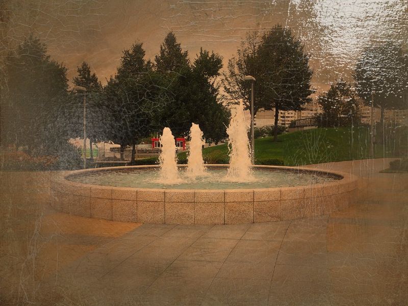 © Andrei  Kolyaskin - Image from the Ukrainian  Kyiv  Temple  in  oil  painting  2 photography project