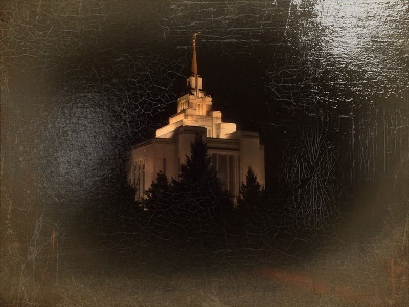 © Andrei  Kolyaskin - Image from the Ukrainian  Kyiv  Temple  in  oil  painting  2 photography project