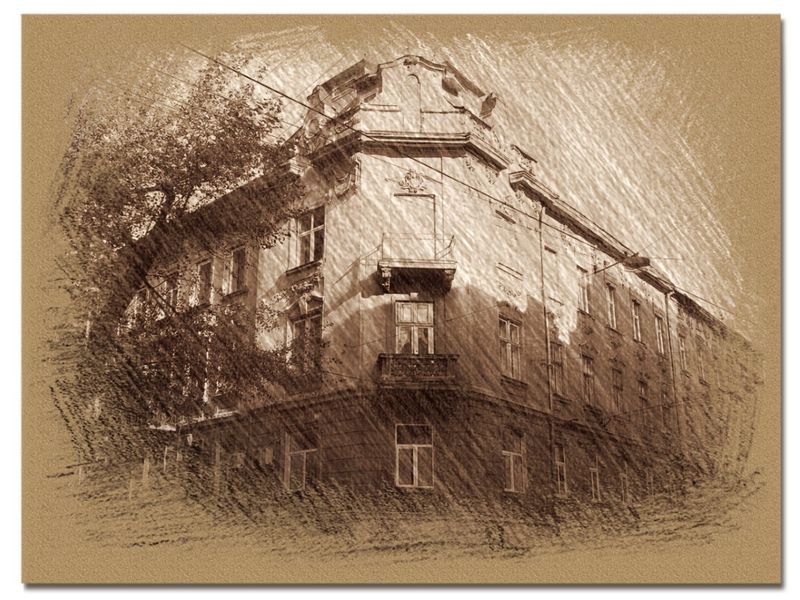 © Andrei  Kolyaskin - Living  house  from  first  part  of  20th  century  in  Lviv  City , Ukraine .