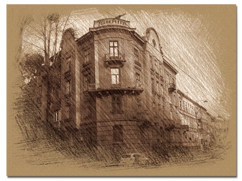 © Andrei  Kolyaskin - Living  house  from  first  part  of  20th  century  in  Lviv  City , Ukraine .