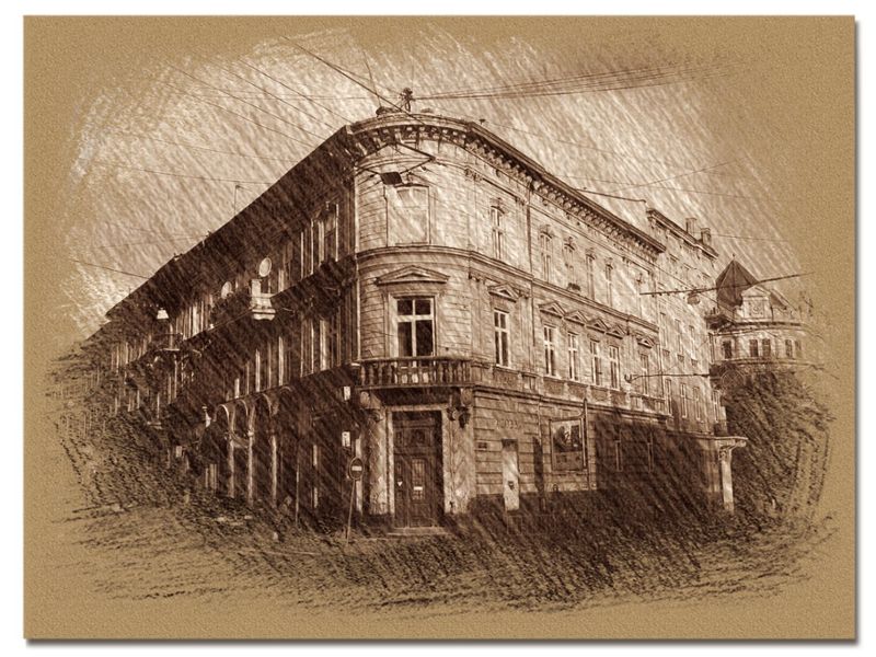 © Andrei  Kolyaskin - Living  house  from  19th  century  in  Lviv  City , Ukraine .