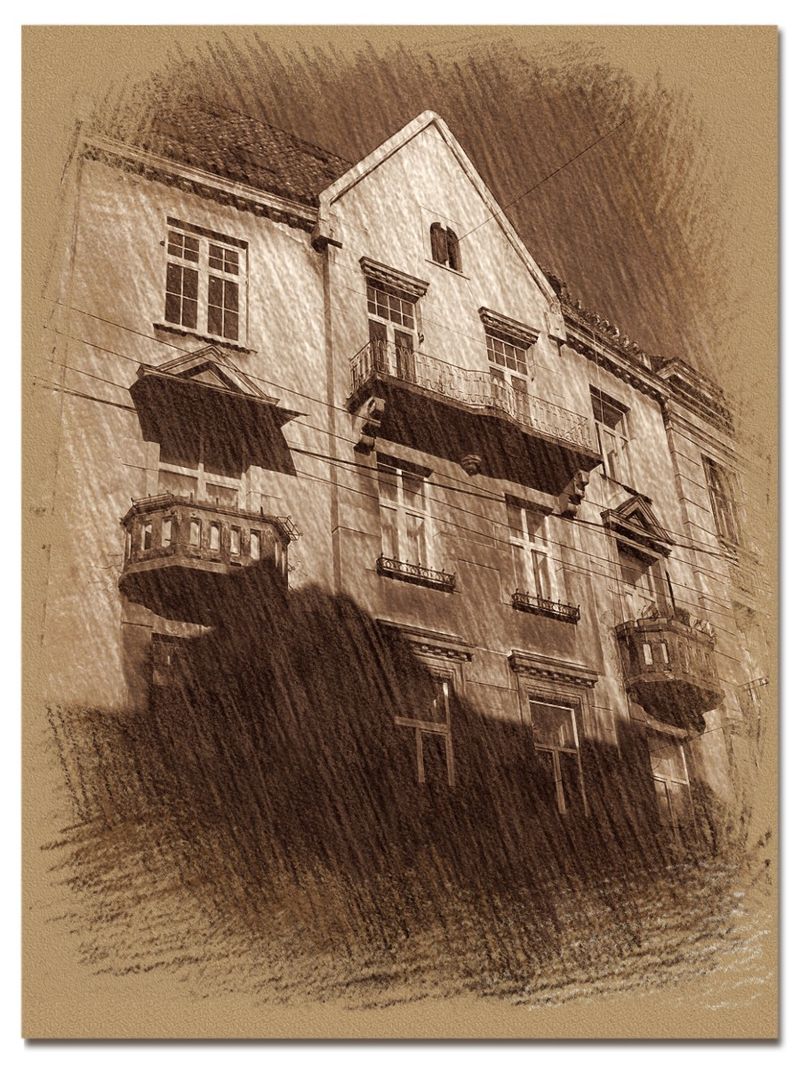 © Andrei  Kolyaskin - Living  house  from  first  part  of  20th  century  in  Lviv  City , Ukraine .