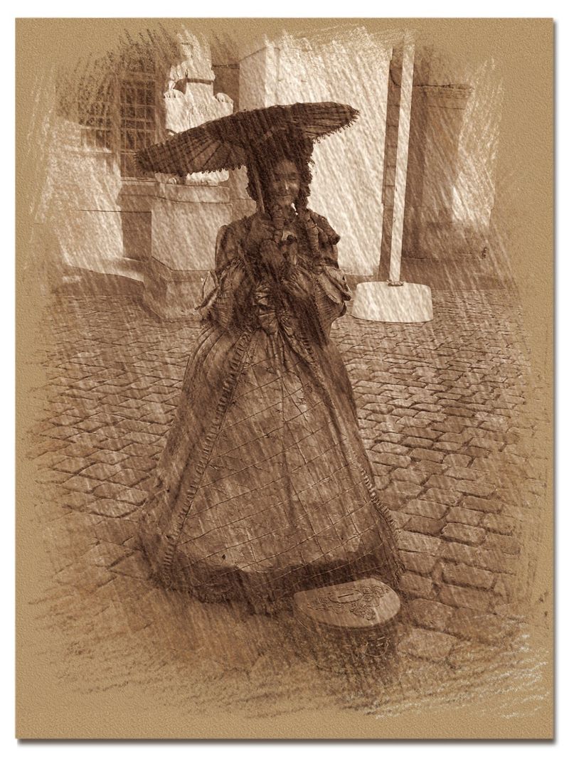 © Andrei  Kolyaskin - Living  sculpture  on  the  central  part  of  Lviv  City , Ukraine .