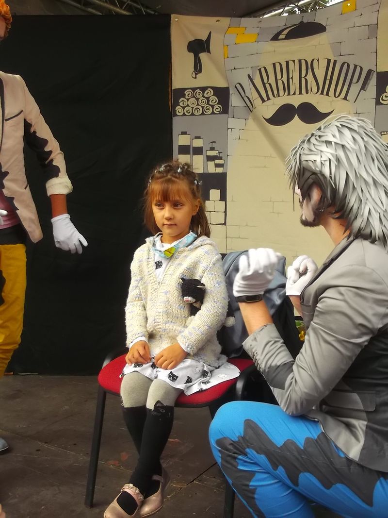 © Andrei  Kolyaskin - Living  sculptures  show  on  the  central  part  of  Ivano - Frankivsk  City , Ukraine .