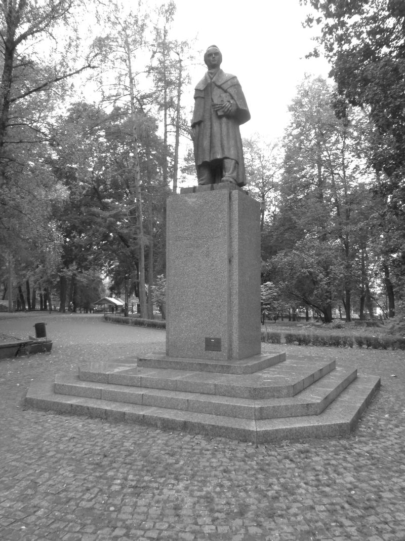 © Andrei  Kolyaskin - Image from the Central  park  of  Ivano - Frankivsk  City 2 photography project